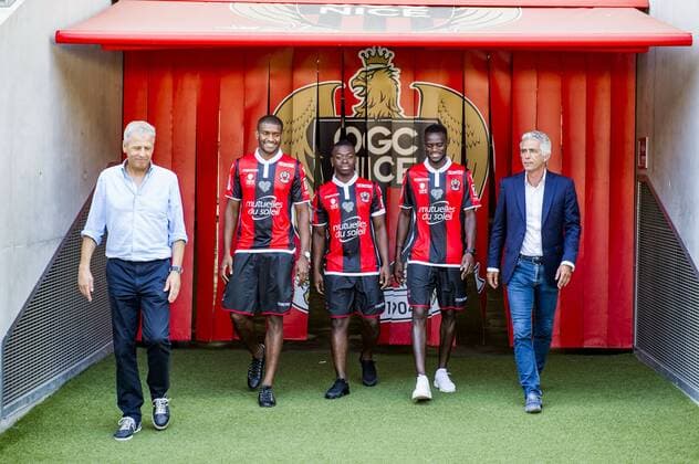 Bilder des Tages - SPORT Lucien Favre (Entraineur de l OGC Nice) - Marlon Santos (OGC Nice) - Nampalys Mendy (OGC Nice) - Racine Coly (OGC Nice) - Jean Pierre Rivere (President de l OGC Nice) FOOTBALL : Presentation nouvelles recrues OGC Nice - Ligue 1 - Nice - 04 09 2017 NorbertScanella Panoramic 