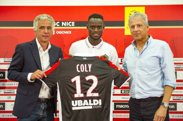 Jean Pierre Rivere (President de l OGC Nice) - Racine Coly (OGC Nice) - Lucien Favre (Entraineur de l OGC Nice) FOOTBALL : Presentation nouvelles recrues OGC Nice -Conference de presse - Ligue 1 - Nice - 04 09 2017 NorbertScanella Panoramic 
