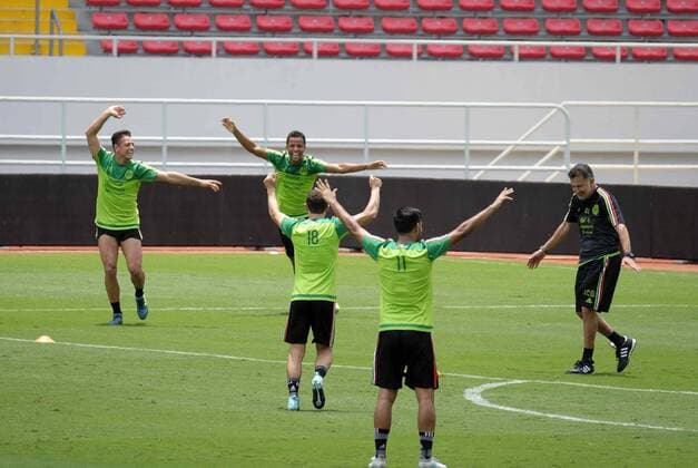 Mexico s players participate in a training session at the National Stadium in San Jose, Costa Rica, 04 September 2017. The national soccer team will face Costa Rica tomorrow for the Russia 2018 World Cup qualifiers. MEXICO S TRAINING SESSION IN SAN JOSE !ACHTUNG: NUR REDAKTIONELLE NUTZUNG!  Copyright: xJeffreyxArguedasx SJS004 20170904-636401611278491645