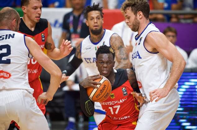 EuroBasket 2022, DBB, Historie, EM - Historie Basketball Tel Aviv 05.09.2017 Eurobasket 2017 Europameisterschaft der Herren Vorrunde Italien (ITA) - Deutschland (GER) Dennis Schröder Schroeder (Deutschland, No.17) Schröder Nicolo MELLI (Italien, No.09)
