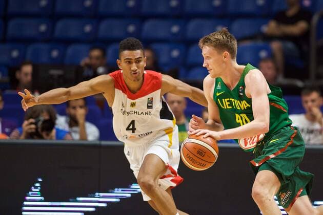 EuroBasket 2022, DBB, Historie, EM - Historie Basketball Tel Aviv 06.09.2017 Eurobasket 2017 Europameisterschaft der Herren Vorrunde Deutschland (GER) - Litauen (LTU) Marius GRIGONIS (Litauen, No.40) Maodo Lo (Deutschland, No.04)