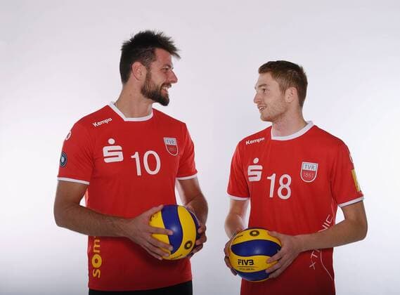 Volleyball 1 Bundesliga Season 2017 2018 Media Day Photo shooting TV Rottenburg 08 09 2017 Ferenc Nemeth left and Tim Grozer Rottenburg