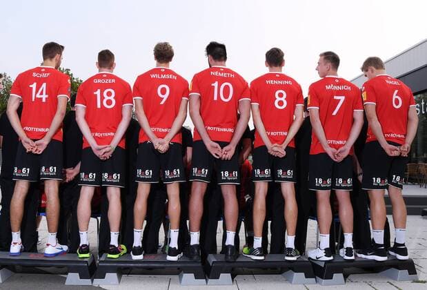 Volleyball 1 Bundesliga Season 2017 2018 Media Day Photo shooting TV Rottenburg 08 09 2017 Team picture TV Rottenburg RUeCKANSICHT Rottenburg
