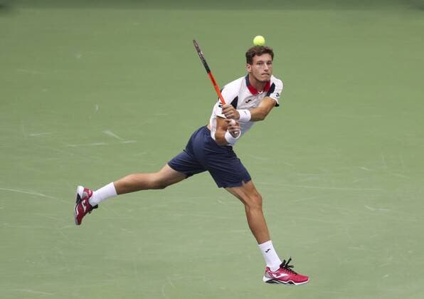 (170909) -- NEW YORK, Sept. 9, 2017 -- Pablo Carreno Busta of Spain hits a return during the semi-final match of the Men s Singles of the 2017 US Open tennis tournament against Kevin Anderson of South Africa in New York, the United States, Sept. 8, 2017. Kevin Anderson won 3-1. ) (SP)US-NEW YORK-TENNIS-US OPEN WangxYing 