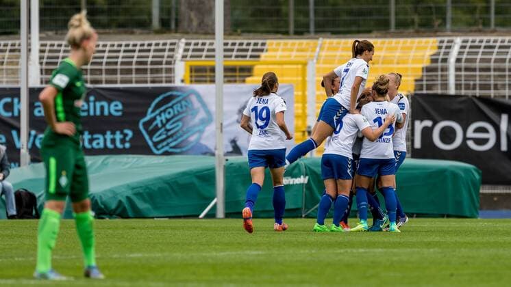 The Players the FF UPS Jena the goal celebration Goal Celebration Celebrate The Goal Goal Celebration After the 2 1 Football Alliance Women Bundesliga FF UPS Jena SV Werder Bremen xdgx