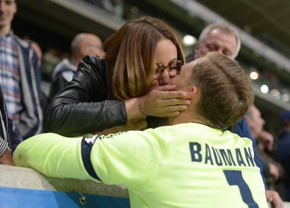 09 09 2017 xmhx Football 1 Bundesliga TSG 1899 Hoffenheim FC Bavaria Munich emspor v l Oliver Baumann TSG 1899 Hoffenheim with his Woman Charlotte Hoffenheim Sinsheim
