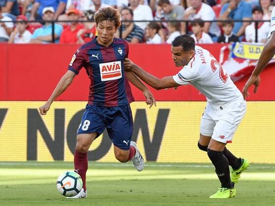 Sevilla, 09 09 2017. Primera Division Spanish League. LaLiga. Estadio Ramon Sanchez Pizjuan. Sevilla FC - Eibar. Mercado (Sevilla FC) and Inui (Eibar). Sevilla FC - Eibar  x1700388x