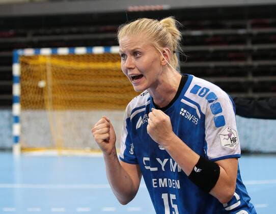 09.09.2017, Deutschland, Ludwigsburg, Deutschland, Ludwigsburg, Handball Bundesliga Frauen 01. Spieltag Saison 2017 2018 SG BBM Bietigheim vs. TSV Bayer 04 Leverkusen: Kim Naidzinavicius (BBM) jubelt, Jubel *** 09 09 2017 Germany Ludwigsburg Germany Ludwigsburg Handball Bundesliga Women 01 Matchday Season 2017 2018 SG BBM Bietigheim vs TSV Bayer 04 Leverkusen Kim Naidzinavicius BBM cheering cheering