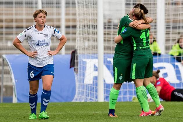 v left Susann Utes FF UPS Jena 6 disappointed disappointed looking disappointed Nora Clausen SV Werder Bremen 40 and Cindy King Koenig SV Werder Bremen 11 the goal celebration Goal Celebration Celebrate The Goal Goal Celebration After the 2 2 Compensation Football Alliance Women Bundesliga FF UPS Jena SV Werder Bremen xdgx