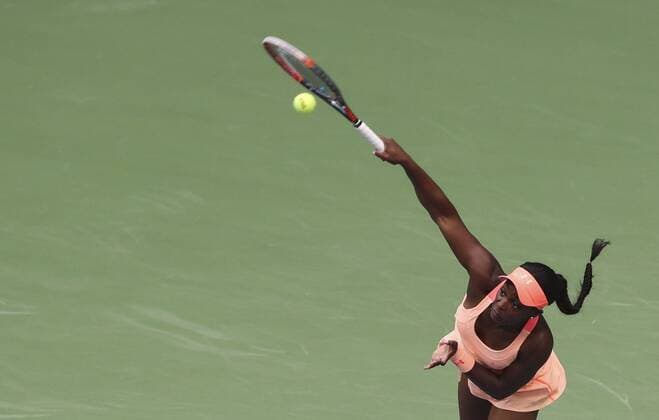 (170910) -- NEW YORK, Sept. 10, 2017 -- Sloane Stephens of the United States serves during the women s singles final match against Madison Keys of the United States at the 2017 US Open in New York, the United States, Sept. 9, 2017. Sloane Stephens won 2-0 to claim the title. ) (SP)US-NEW YORK-TENNIS-US OPEN WangxYing 