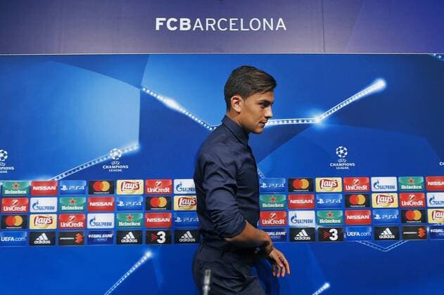 Juventus Argentinian striker Paulo Dybala takes part in a press conference PK Pressekonferenz at the Camp Nou Stadium in Barcelona, Catalonia, Spain, 11 September 2017. Juventus will face FC Barcelona Barca next Wednesday for the first round of the Champions League. Press conference of Juventus in Barcelona !ACHTUNG: NUR REDAKTIONELLE NUTZUNG!  Copyright: xAlejandroxGarcíax SJD008 20170911-636407573889197206