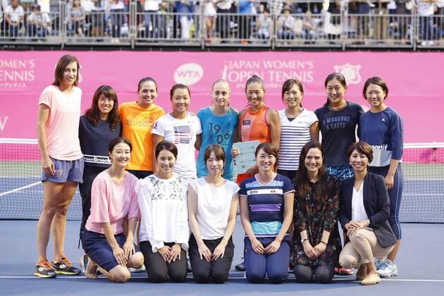 General view, SEPTEMBER 12, 2017 - Tennis : Japan Women s Open Tennis 2017 singles 1st round match between Aleksandra Krunic - Kimiko Date at Ariake Tennis Park in Tokyo, Japan. Noxthirdxpartyxsales  (umqa055806)