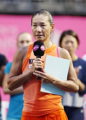 Tennis: Date loses in swansong at Japan Women s Open Former world No. 4 tennis player Kimiko Date attends her retirement ceremony at Ariake Tennis Forest Park in Tokyo on Sept. 12, 2017, after playing her first-round match at the Japan Women s Open. Date was beaten in straight sets by Serbia s Aleksandra Krunic. 