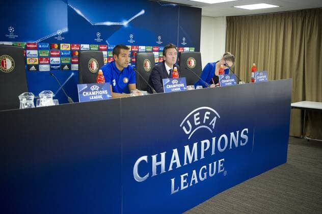 12-09-2017 VOETBAL: PERSCONFERENTIE FEYENOORD: ROTTERDAM Giovanni van Bronckhorst, coach Feyenoord Foto: SCS Michel Utrecht xVIxVIxImagesx xSoenarxChamidxsportfotografiexIVx 8725147