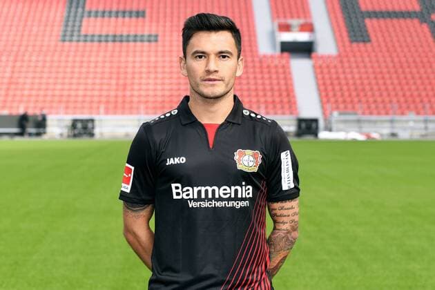 Football ger 1 BL Portrait session 2017 2018 Bayer Leverkusen Charles Aranguiz Lev Single Portrait Portrait
