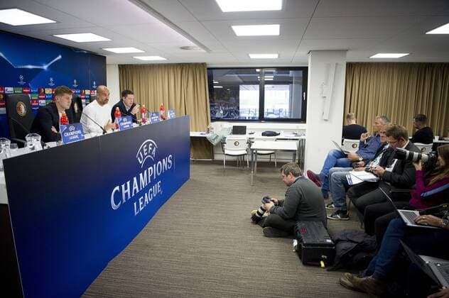 12-09-2017 VOETBAL: PERSCONFERENTIE MANCHESTER CITY: ROTTERDAM Josep Pep Guardiola Foto: SCS Michel Utrecht xVIxVIxImagesx xSoenarxChamidxsportfotografiexIVx 8725438