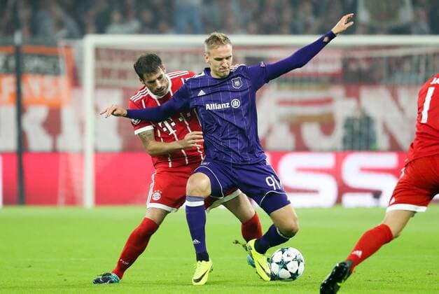 Bayern s Javi Martinez and Anderlecht s Lukasz Teodorczyk fight for the ball during a soccer game between German team FC Bayern Munich and Belgian club RSC Anderlecht, Tuesday 12 September 2017 in Munich, Germany, the first game in the group stage (Group B) of the UEFA Champions League competition. VIRGINIExLEFOUR  x05163656x