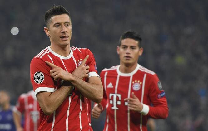 12 09 2017 xfux Football Champions League FC Bavaria Munich RSC Anderlecht emspor v l Robert Lewandowski FC Bavaria Munich Celebrate The Goal goal celebration to 1 0 Elfmetertor Munich