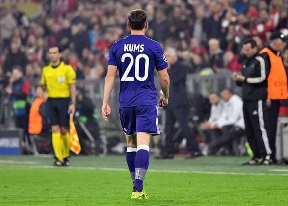 12 09 2017 xfux Football Champions League FC Bavaria Munich RSC Anderlecht emspor v l Sven Kums RSC Anderlecht red Card for Red Card for Course reference Game misconduct Munich