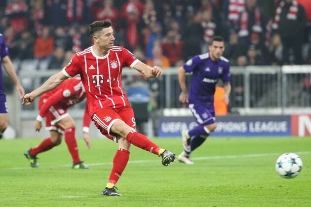Bayern s Robert Lewandowski scores the 1-0 goal from penalty during a soccer game between German team FC Bayern Munich and Belgian club RSC Anderlecht, Tuesday 12 September 2017 in Munich, Germany, the first game in the group stage (Group B) of the UEFA Champions League competition. VIRGINIExLEFOUR  x05163669x