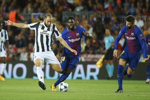 FC Barcelona Barca s Samuel Umtiti (C) and Gerard Pique (R) vie for the ball with Juventus FC s Gonzalo Higuain during the UEFA Champions League match between FC Barcelona and Juventus FC in Barcelona, Catalonia, Spain, 12 September 2017. FC BARCELONA VS. JUVENTUS FC !ACHTUNG: NUR REDAKTIONELLE NUTZUNG!  Copyright: xAlejandroxGarciax BCN004 20170912-636408476462730859