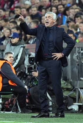 12 09 2017 xfux Football Champions League FC Bavaria Munich RSC Anderlecht emspor v l Carlo Ancelotti team manager FC Bavaria Munich gives Instructions gesticulates with the Poor gesticulate Gives instructions gesticulate Munich
