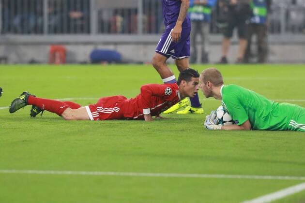 James FC Bavaria and Goalkeeper Mats Sels RSC Anderlecht Football UEFA Champions League FC Bavaria Munich RSC Anderlecht 12 09 2017