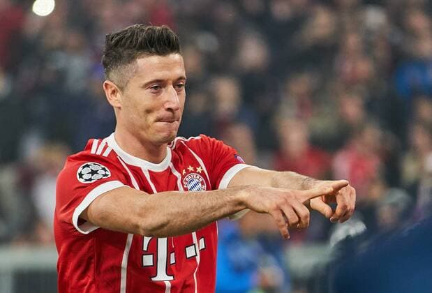 F Robert Lewandowski FCB 9 Torschuß shoots the goal to 1 0 goal celebration cheering After the goal to FC Bavaria Munich RSC Anderlecht Group stage Leg Football UEFA Champions League Munich 12 09 2017 CL Season 2017 2018
