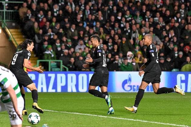 10 NEYMAR JR (psg) - 09 EDINSON CAVANI (psg) - 29 KYLIAN MBAPPE (psg) - JOIE FOOTBALL : Celtic Glasgow vs Paris SG - Ligue des Champions - 12 09 2017 AnthonyBIBARD FEP Panoramic 
