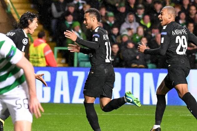 10 NEYMAR JR (psg) - 09 EDINSON CAVANI (psg) - 29 KYLIAN MBAPPE (psg) - JOIE FOOTBALL : Celtic Glasgow vs Paris SG - Ligue des Champions - 12 09 2017 AnthonyBIBARD FEP Panoramic 