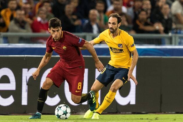 (L-R) Diego Perotti of AS Roma, Juanfran of Club Atletico de Madrid during the UEFA Champions League group C match match between AS Roma and Atletico Madrid on September 12, 2017 at the Stadio Olimpico in Rome, Italy. UEFA Champions League 2017 2018 xVIxVIxImagesx xGerritxvanxKeulenxIVx 8726728