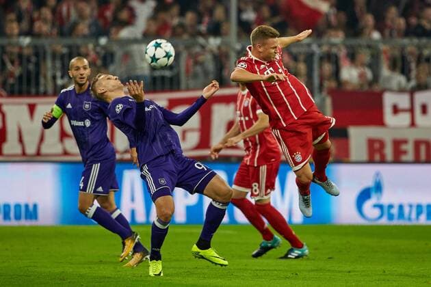 Munich Germany 12 09 2017 UEFA Champions League 2017 18 Season 1st Game Day FC Bavaria Munich RSC Anderlecht Ball head duel between Joshua KIMMICH FCB and Lukasz TEODORCZYK Anderlecht v r DeFodi049