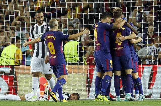 FC Barcelona Barca s Croatian midfielder Ivan Rakitic (C) jubilates the second goal against Juventis with his teammates during the UEFA Champions League match between FC Barcelona and Juventus FC in Barcelona, Catalonia, Spain, 12 September 2017. FC BARCELONA VS. JUVENTUS FC !ACHTUNG: NUR REDAKTIONELLE NUTZUNG!  Copyright: xAlbertoxEstevezx BCN052 20170912-636408525808184320