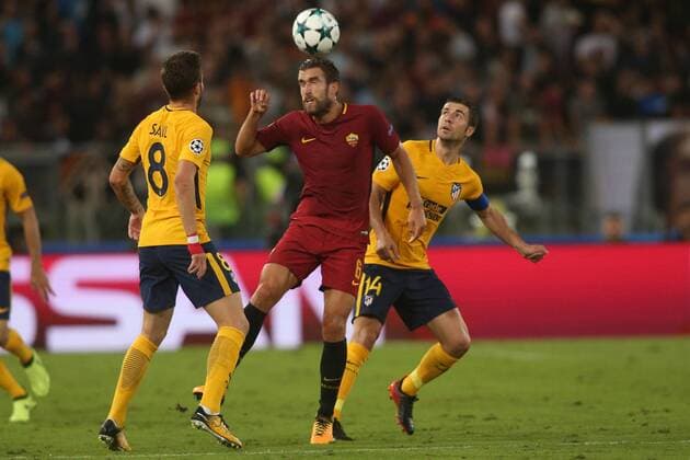 ROME, ITALY . 12 september 2017. Olimpic Stadium. UEFA CHAMPIONS LEAGUE 2017 2018. MATCH AS ROMA VS ATLETICO MADRID. Saul Niguez and Strootman and Gabi in action during the match Roma vs Atletico Madrid in Olympic stadium in the city of ROME, ITALY. (photo: Marco Iacobucci)  Copyright: xmarcoxiacobuccix xIPAx xMarcoxIacobuccix