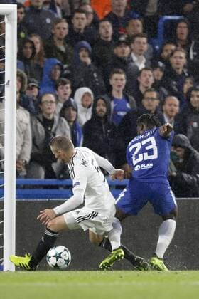 Chelsea s Michy Batshuayi bundles the ball home during the UEFA Champions League Group C match between Chelsea and Qarabag at Stamford Bridge, London, England on 12 September 2017. Copyright: xCarltonxMyriex 16630016