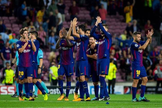 12th September 2017, Camp Nou, Barcelona, Spain; UEFA Champions League Group stage, FC Barcelona Barca versus Juventus; FC Barcelona team applaud the supporters after the match  ActionPlus11929533
