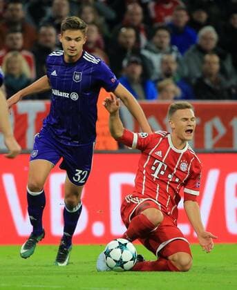 CL FCB vs RSC Anderlecht Champions League Alliance Arena Munich Football Sports in Picture Leander Dendoncker Anderlecht vs Joshua KIMMICH FCB