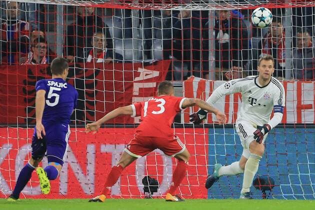 CL FCB vs RSC Anderlecht Champions League Alliance Arena Munich Football Sports in Picture Uros Spajic Anderlecht Rafinha FCB and Goalkeeper Manuel later FCB