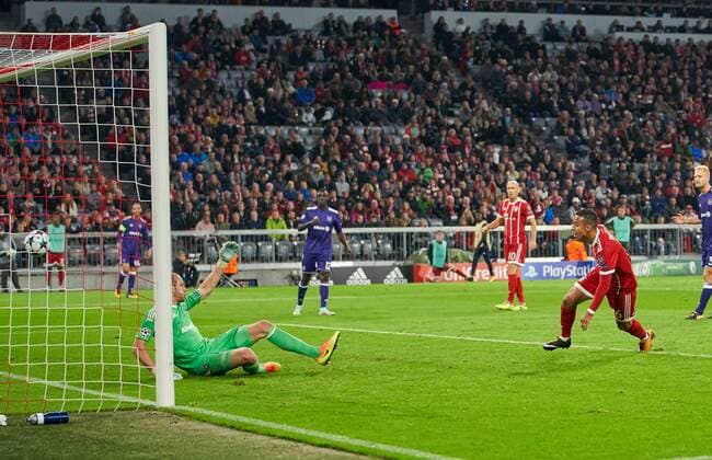 Thiago Alcantara FCB 6 Torschuß shoots the goal to 2 0 FC Bavaria Munich RSC Anderlecht 3 0 Group stage Leg Football UEFA Champions League Munich 12 09 2017 CL Season 2017 2018
