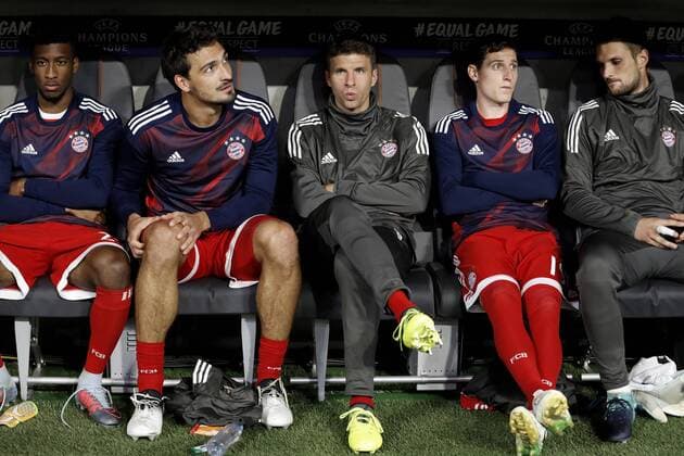 Mueller Thomas team FC Bavaria Munich on the Substitutes u0026 39; bench with Hummels Mats and Rudy Sebastian Champions League Group B Season 2017 2018 Game FC Bavaria Munich RSC Anderlecht at 12 September 2017 in the Alliance Arena in Munich