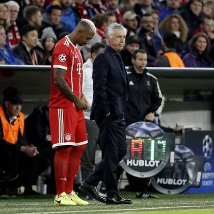 Boateng Jerome team FC Bavaria Munich will in the 2 Half time eingewechselt with team manager Carlo Ancelotti Champions League Group B Season 2017 2018 Game FC Bavaria Munich RSC Anderlecht at 12 September 2017 in the Alliance Arena in Munich