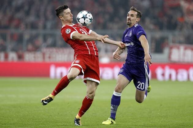 Lewandowski Robert team FC Bavaria Munich with Kums Sven Champions League Group B Season 2017 2018 Game FC Bavaria Munich RSC Anderlecht at 12 September 2017 in the Alliance Arena in Munich