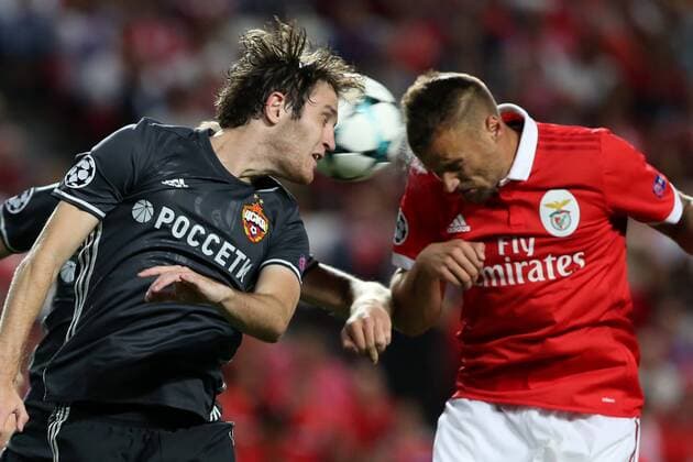 September 12, 2017 - Lisbon, Portugal - Benfica s Suisse forward Haris Seferovic (R ) heads the ball with CSKA s defender Mario Fernandes during UEFA Champions League football match SL Benfica vs CSKA Moscow at the Luz stadium in Lisbon, Portugal on September 12, 2017. Photo: SL Benfica v CSKA Moskva - UEFA Champions League  - ZUMAn230 20170912_zaa_n230_621 Copyright: xPedroxFiuzax