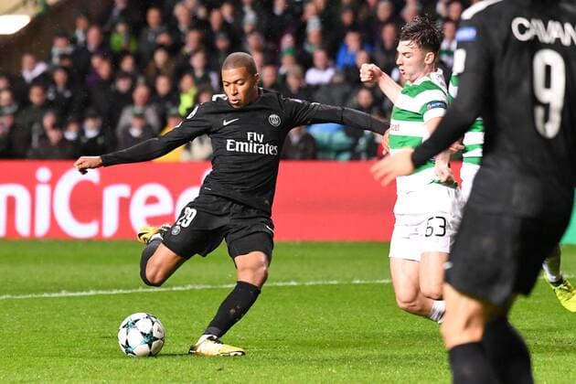 29 KYLIAN MBAPPE (psg) - 63 Kieran Tierney (cel) FOOTBALL : Celtic Glasgow vs Paris SG - Ligue des Champions - 12 09 2017 AnthonyBIBARD FEP Panoramic 