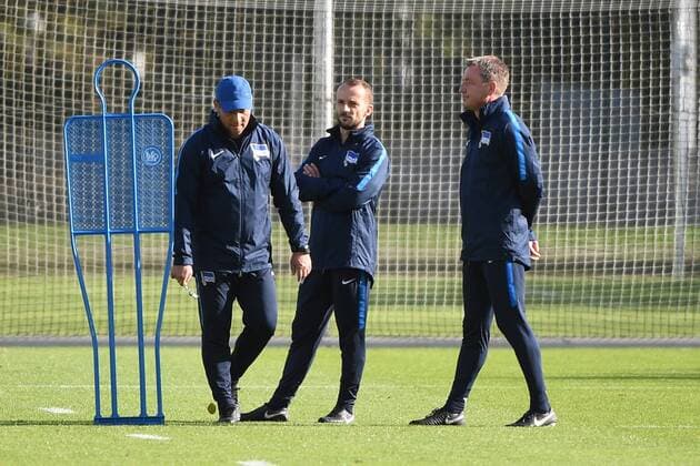 Football men UEFA Euro League Season 2017 18 Hertha BSC Training Head coach Pal Dardai Hertha BSC Co team manager Admir Hamzagic Hertha BSC Co team manager Rainer Widmayer Hertha BSC 13 09 17 Copyright: xMichaelxHundtx xMatthiasxKochx