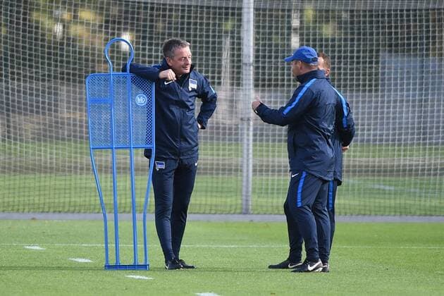 Football men UEFA Euro League Season 2017 18 Hertha BSC Training Co team manager Rainer Widmayer Hertha BSC Co team manager Admir Hamzagic Hertha BSC Head coach Pal Dardai Hertha BSC 13 09 17 Copyright: xMichaelxHundtx xMatthiasxKochx