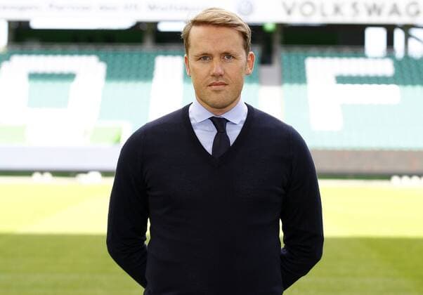 Olaf Rebbe Business leaders Sports Sports Football Football DFL First 1 Bundesliga men Season 2017 2018 13 09 2017 VfL Wolfsburg Portrait session Kader Portrait presentation Presentation Press call