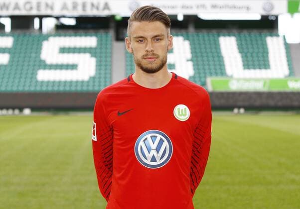 Philip Menzel 36 Wolfsburg Sports Football Football DFL First 1 Bundesliga men Season 2017 2018 13 09 2017 VfL Wolfsburg Portrait session Kader Portrait presentation Presentation Press call