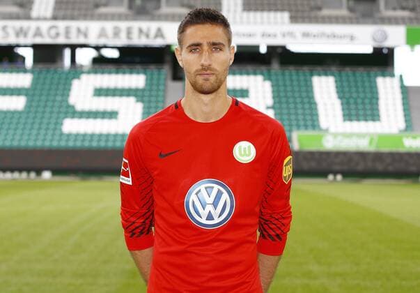 Koen Casteels 1 Wolfsburg Sports Football Football DFL First 1 Bundesliga men Season 2017 2018 13 09 2017 VfL Wolfsburg Portrait session Kader Portrait presentation Presentation Press call
