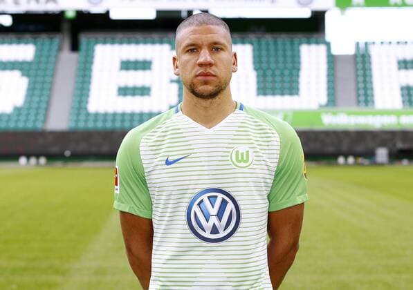 Jeffrey Bruma 5 Wolfsburg Sports Football Football DFL First 1 Bundesliga men Season 2017 2018 13 09 2017 VfL Wolfsburg Portrait session Kader Portrait presentation Presentation Press call
